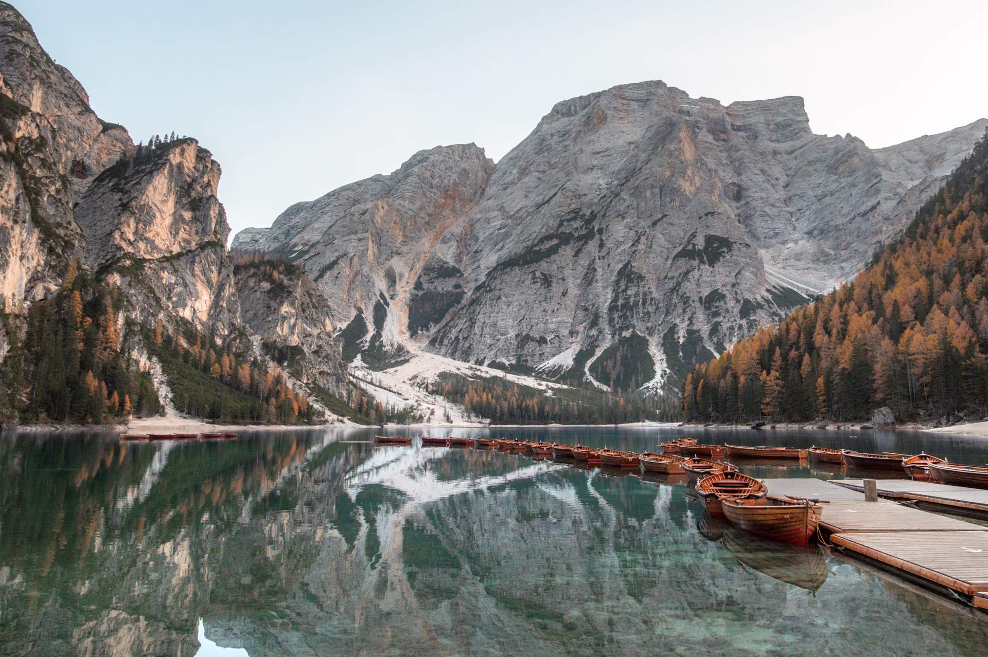 Lago di Braies reseguide: Så besöker du den vackraste sjön i Dolomiterna (Pragser Wildsee)