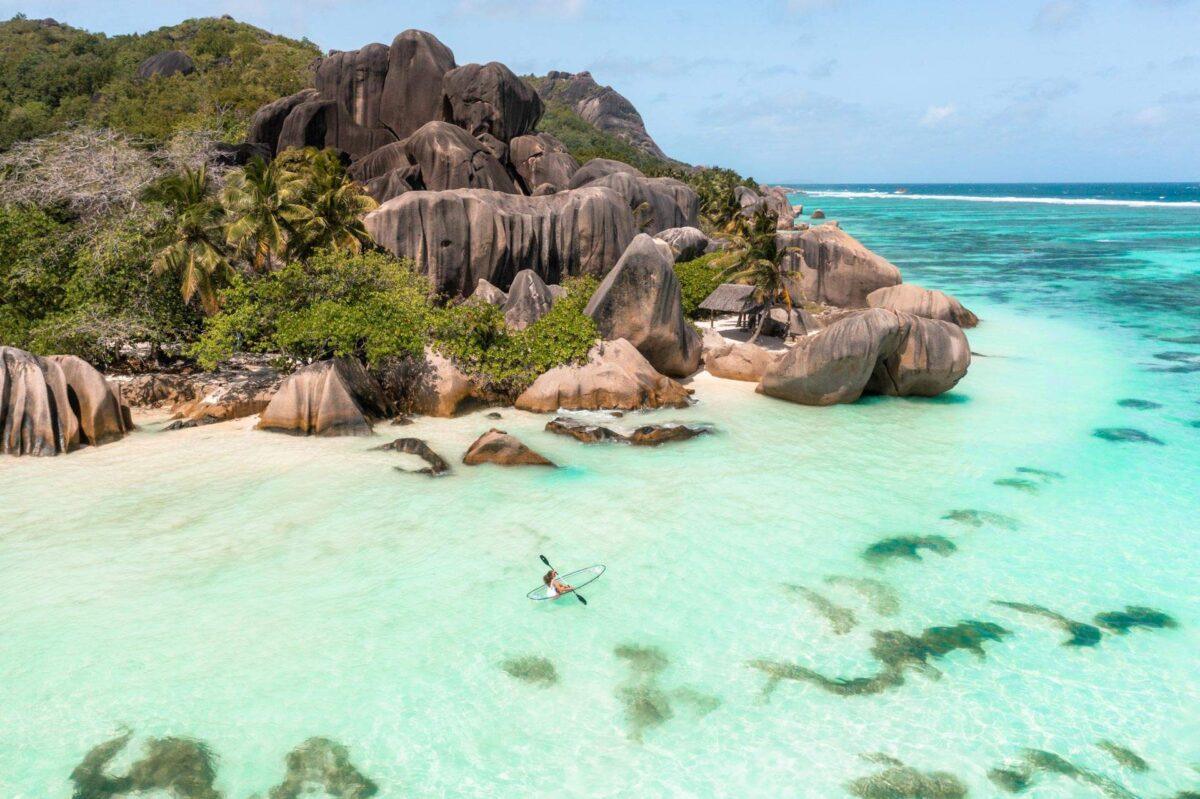 Reseguide till La Digue: 15 bästa sevärdheter och stränder