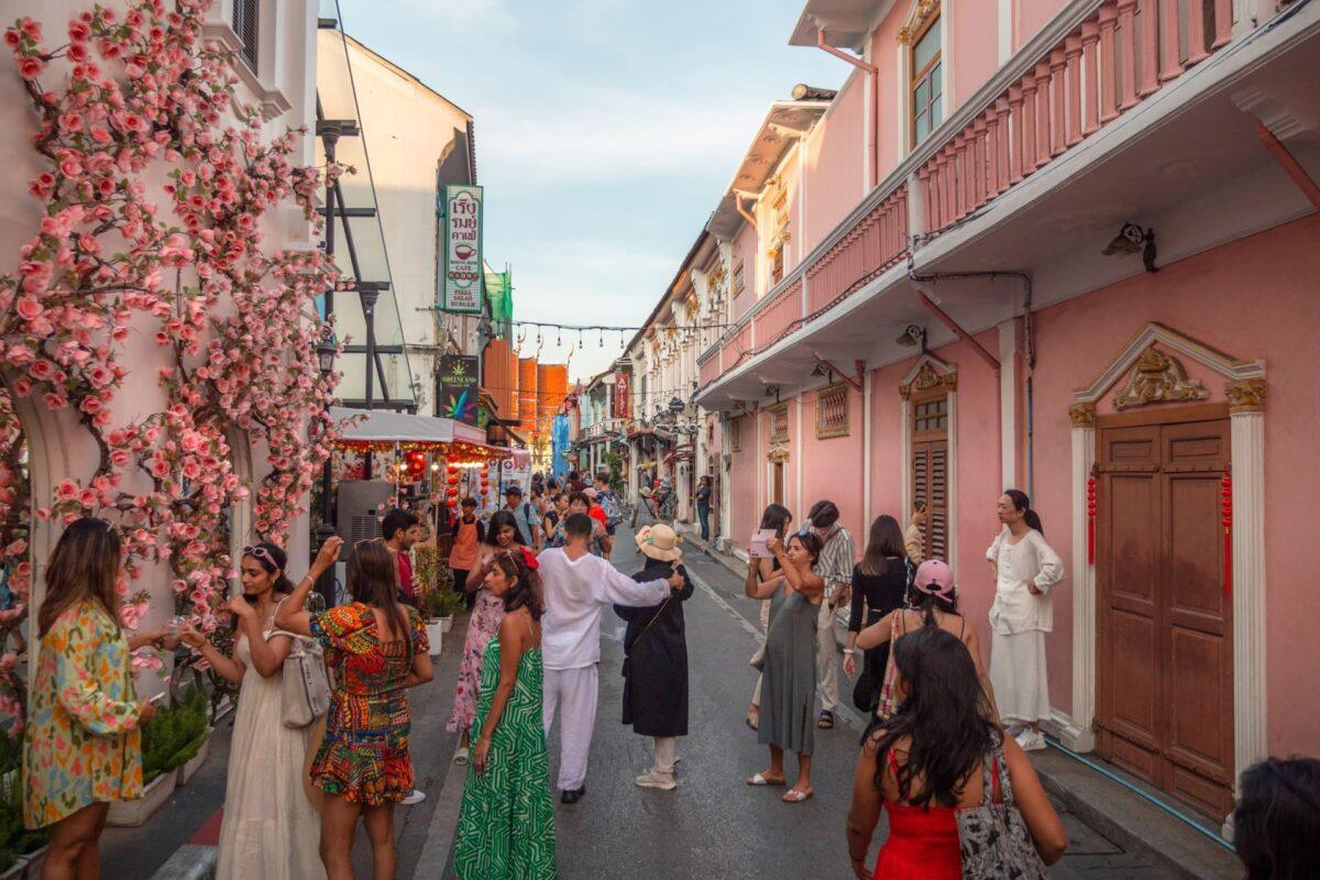 Reseguide till Phuket Old Town: De bästa sevärdheterna i det historiska kvarteret