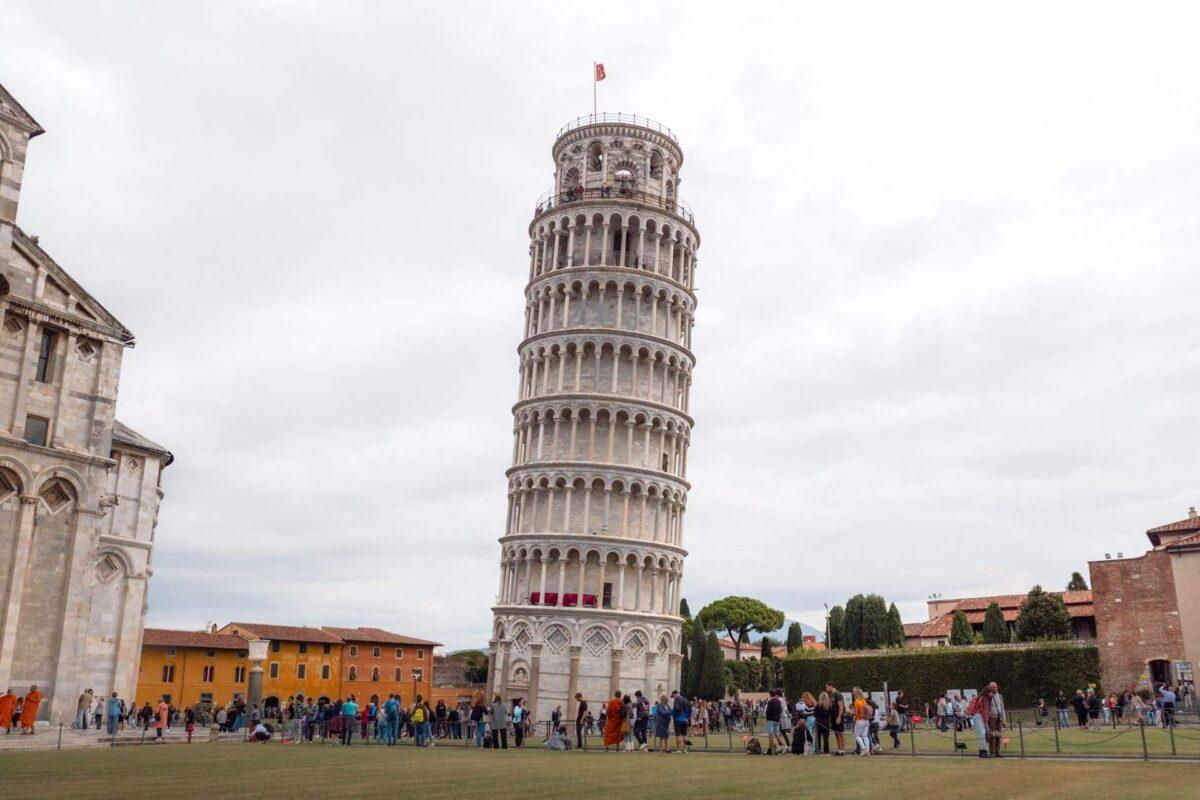 Lutande tornet i Pisa reseguide: Så besöker du det och vad du kan förvänta dig