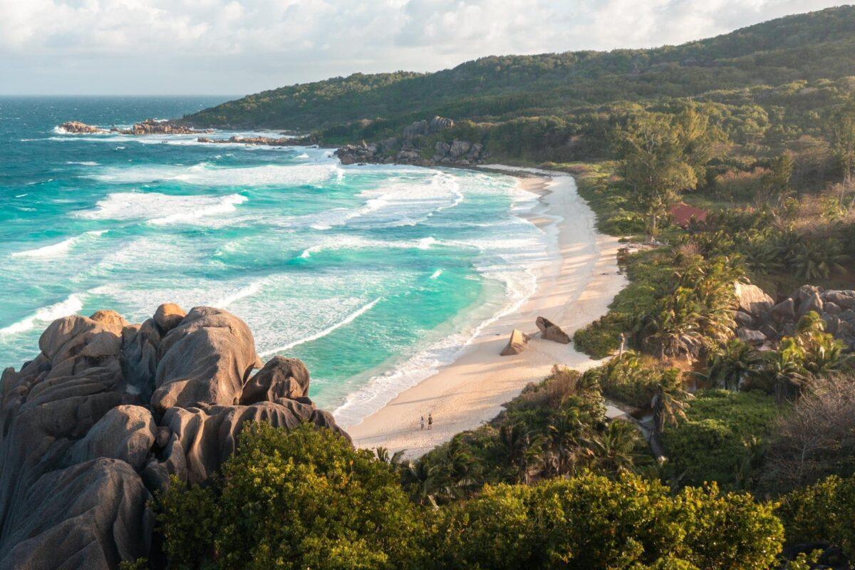 Var ska man bo på La Digue, Seychellerna? 8 bästa hotell och resorter i alla prisklasser